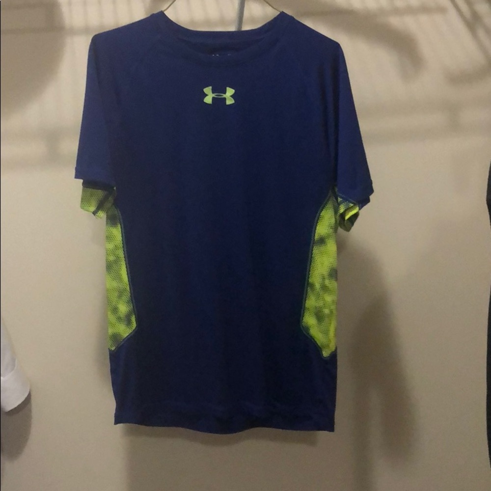Men’s Under Armour T-shirt size M